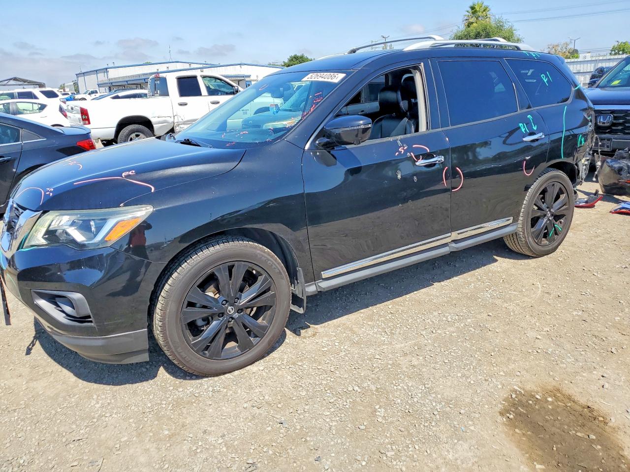 2017 NISSAN PATHFINDER