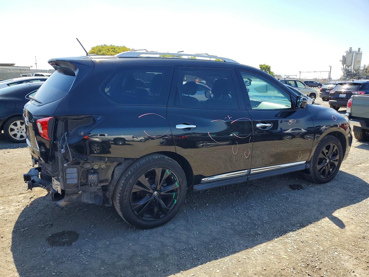 2017 NISSAN PATHFINDER PLATINUM photo 3