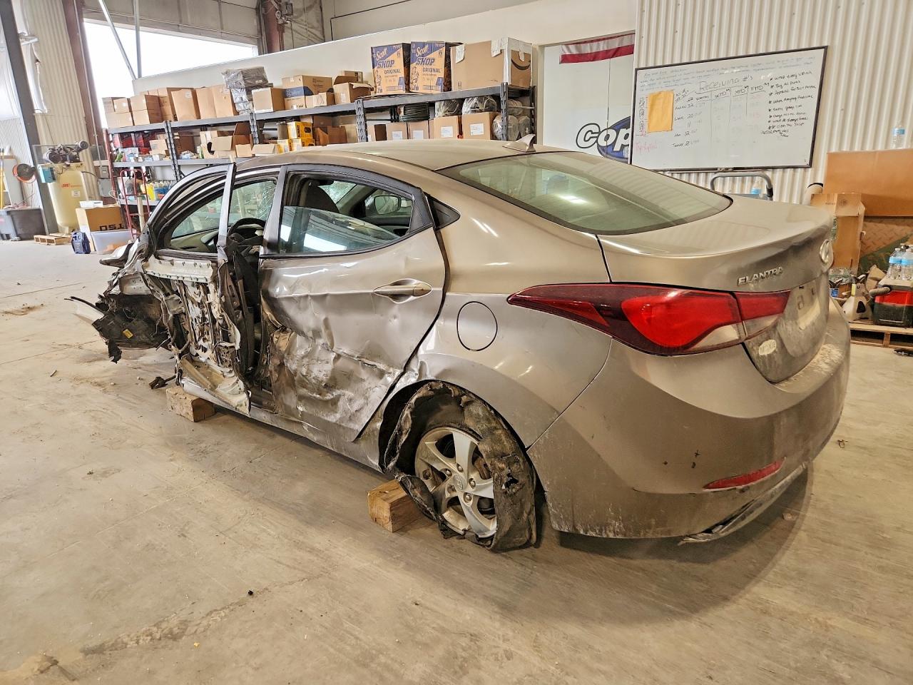 2015 HYUNDAI ELANTRA SE photo 3
