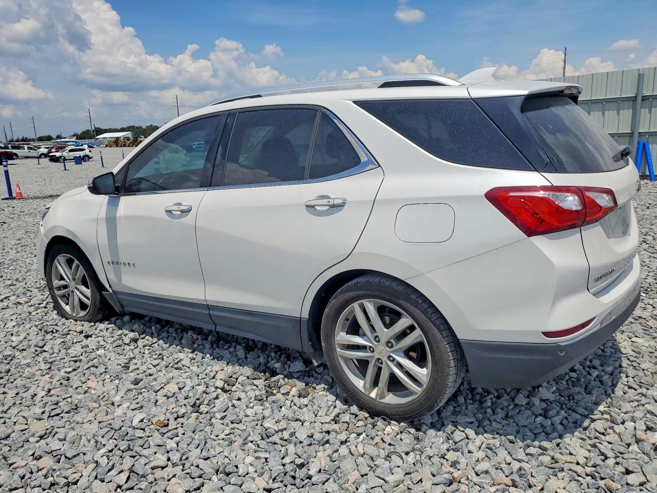 2018 CHEVROLET EQUINOX PREMIER photo 4