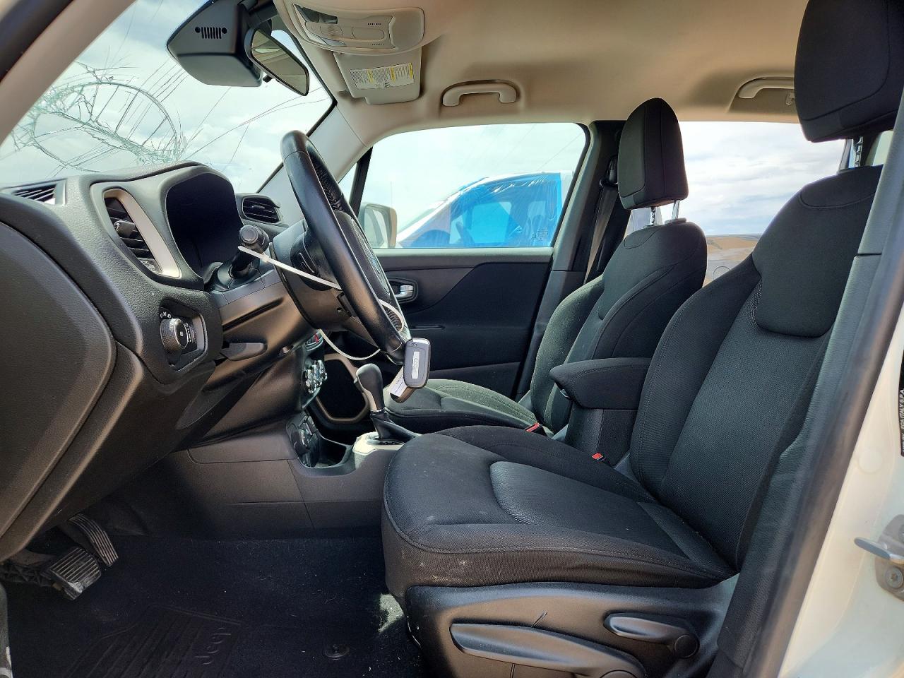 2017 JEEP RENEGADE LATITUDE photo 19