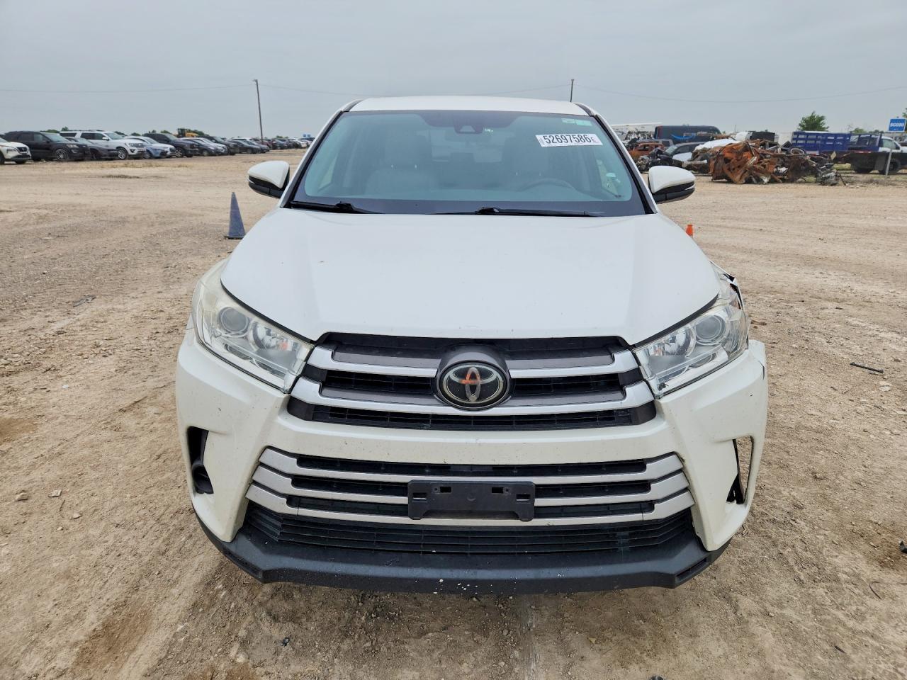 2019 TOYOTA HIGHLANDER LE photo 13