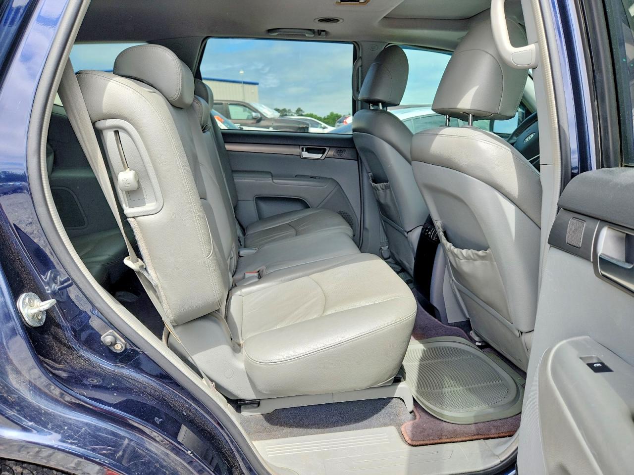 2009 KIA BORREGO LX photo 11