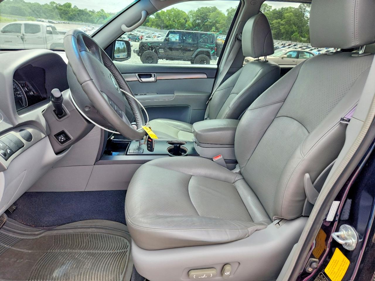 2009 KIA BORREGO LX photo 7