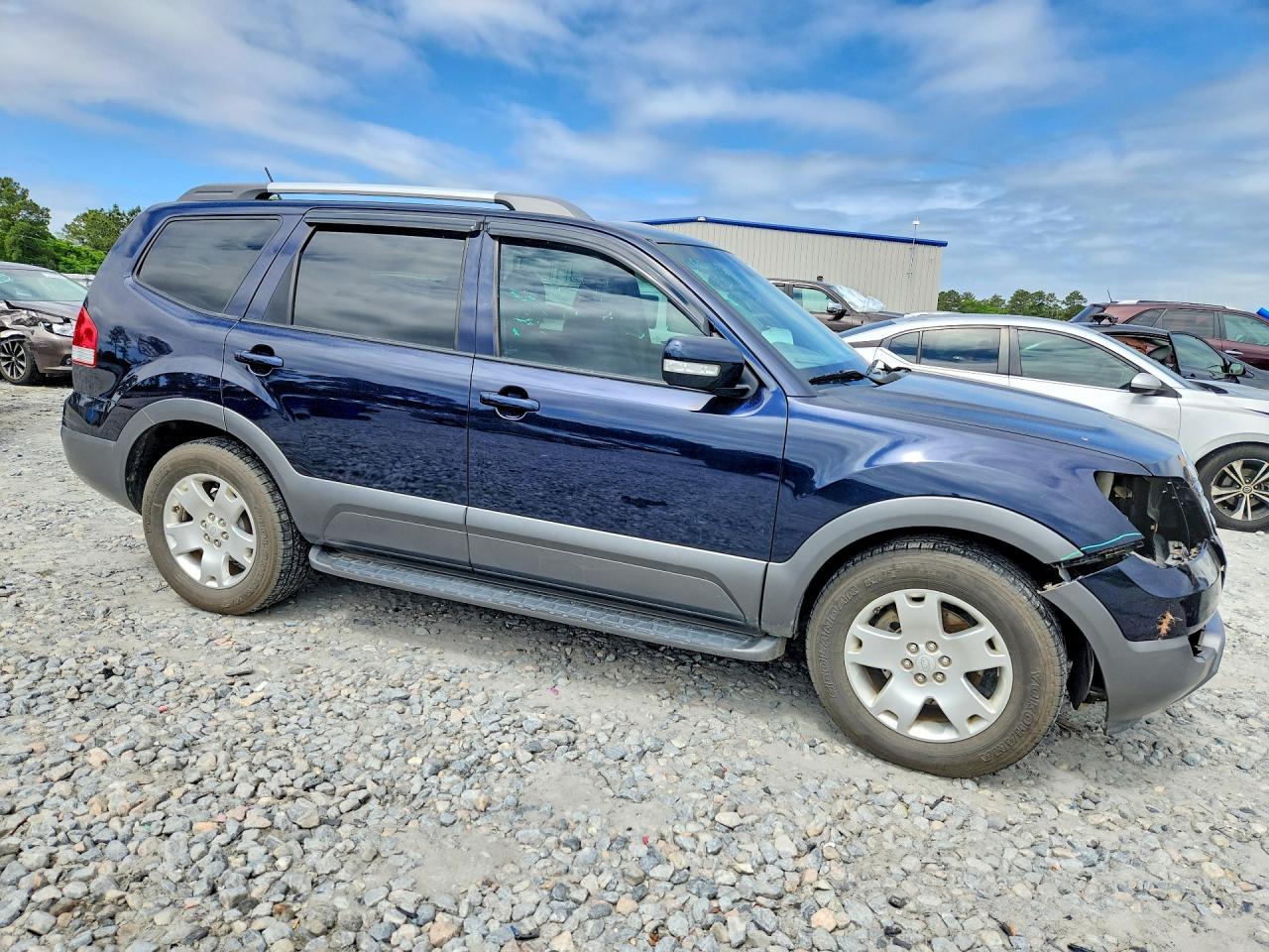 2009 KIA BORREGO LX photo 4