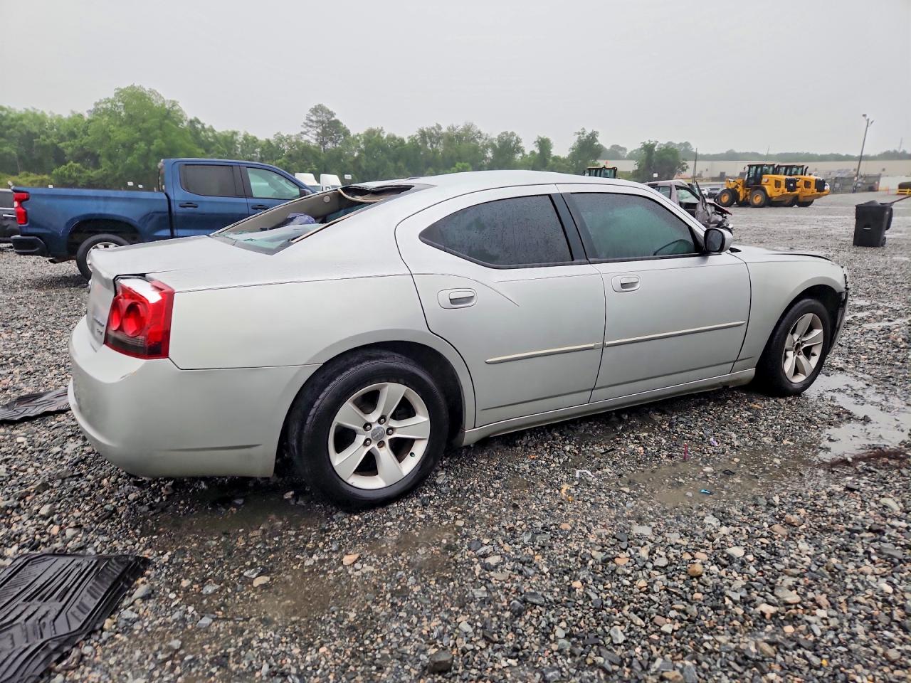 2010 DODGE CHARGER SXT photo 5
