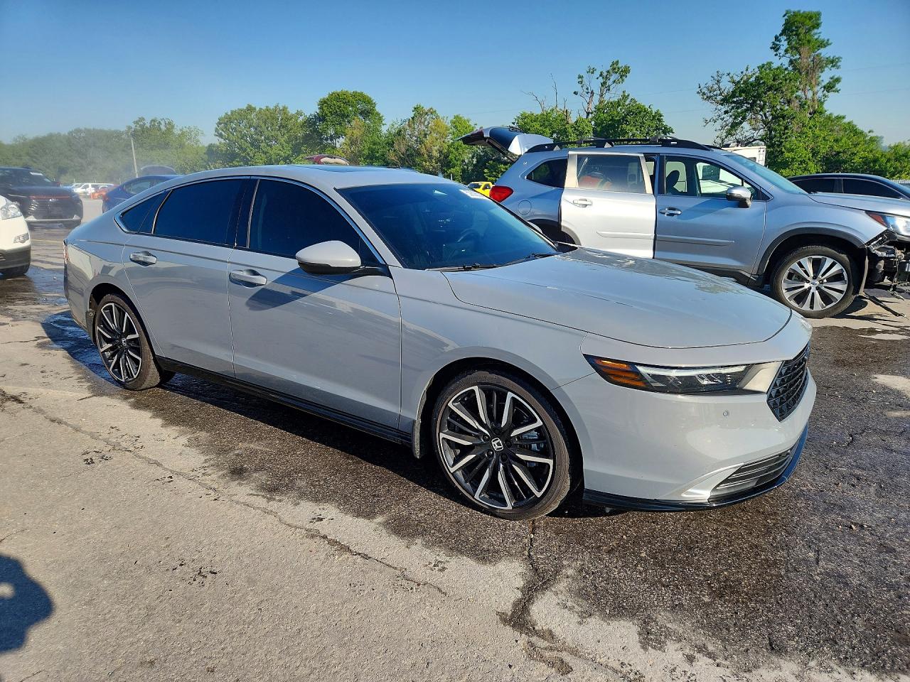 2025 HONDA ACCORD TOURING HYBRID photo 4