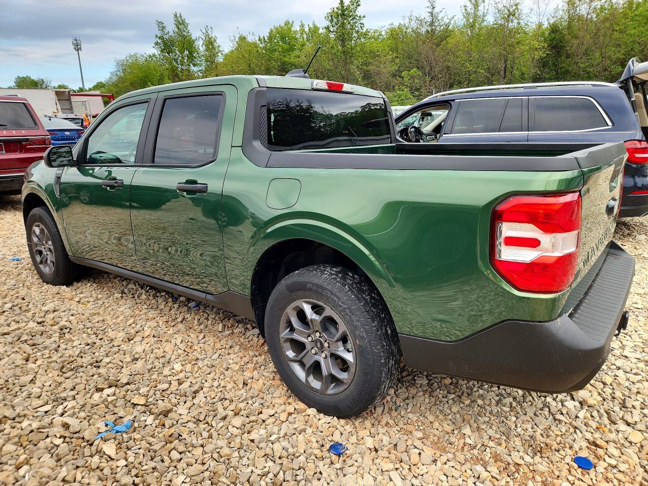 2025 FORD MAVERICK XLT photo 2