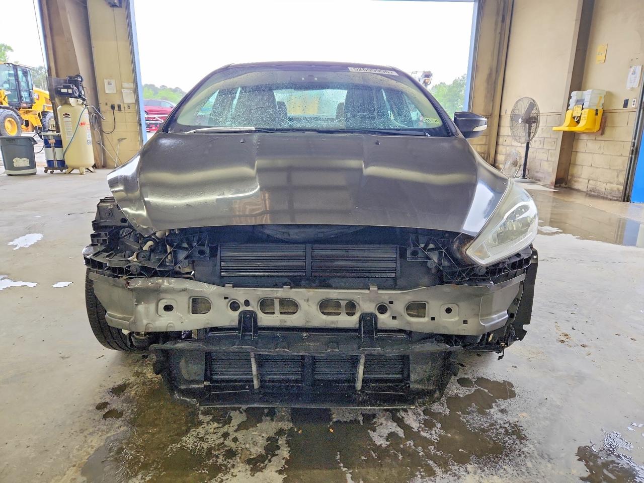 2015 FORD FOCUS SE photo 9