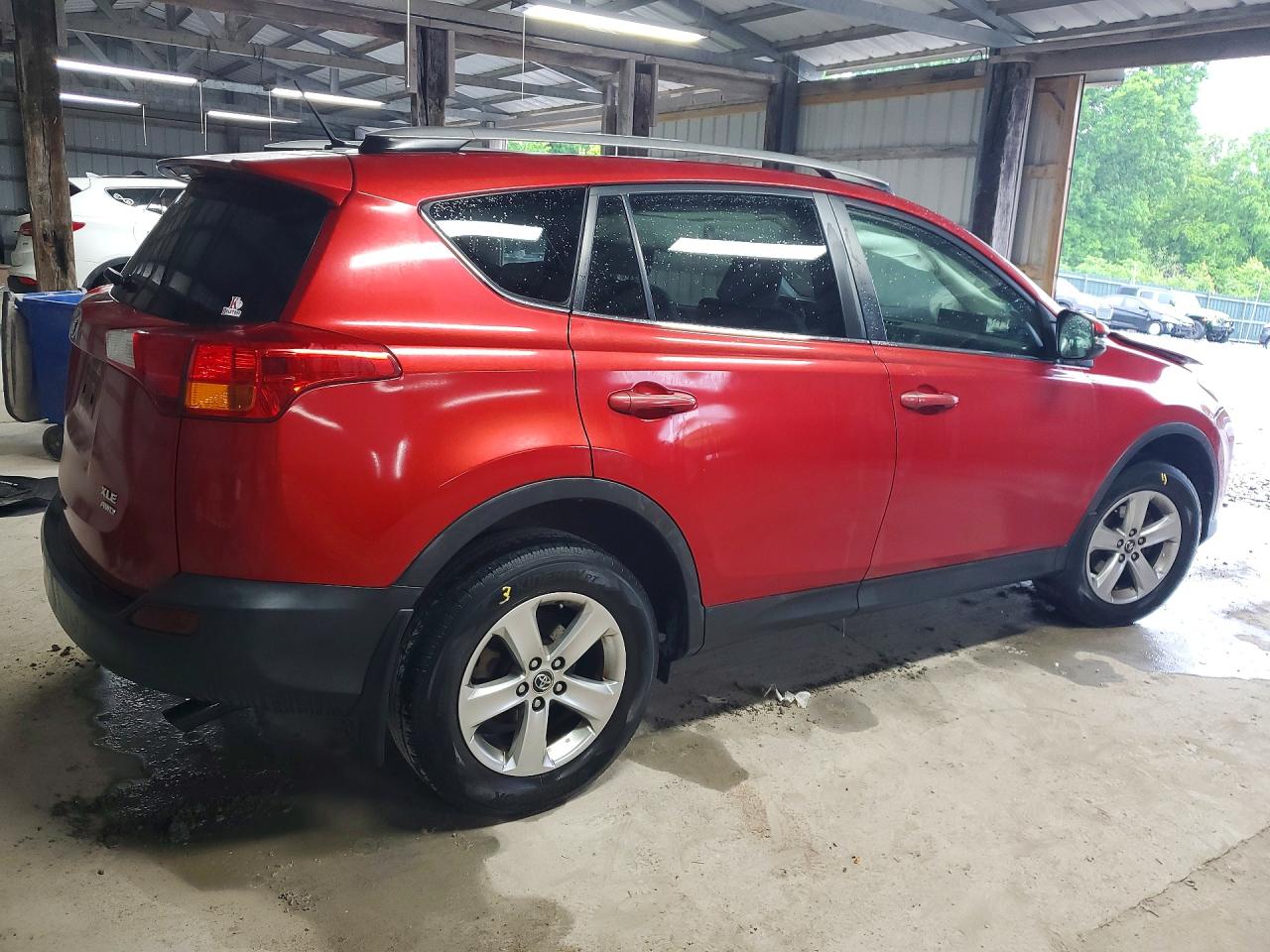 2015 TOYOTA RAV4 XLE photo 7