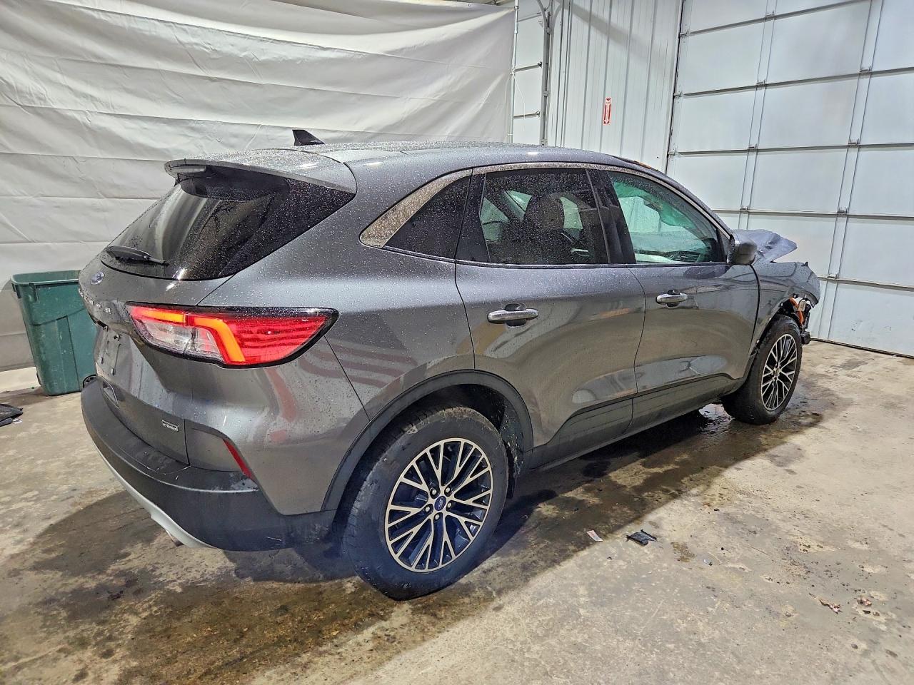 2022 FORD ESCAPE SE photo 5