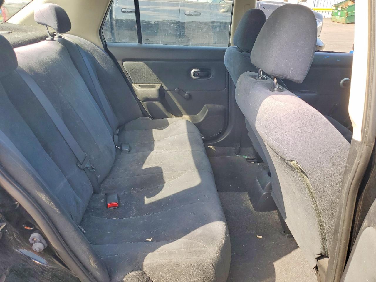 2011 NISSAN VERSA 1.6 BASE photo 19
