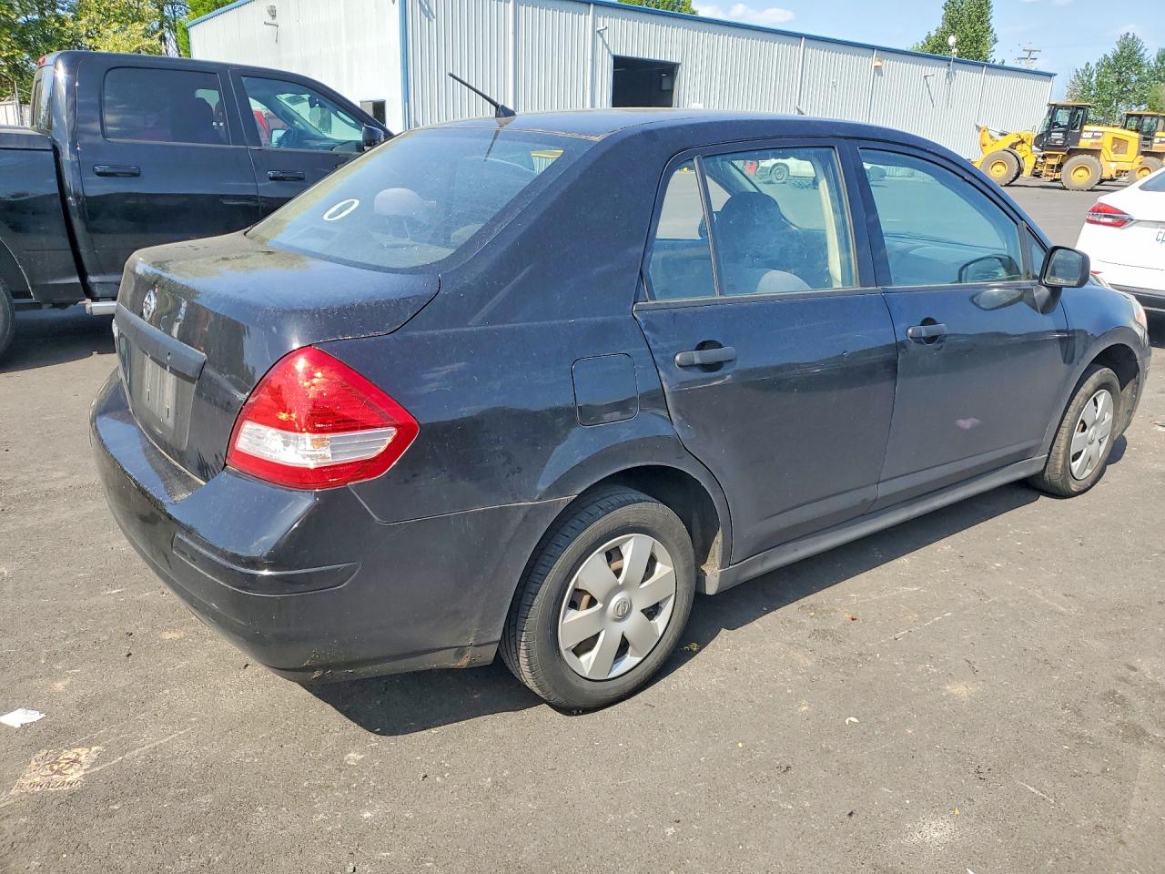 2011 NISSAN VERSA 1.6 BASE photo 5