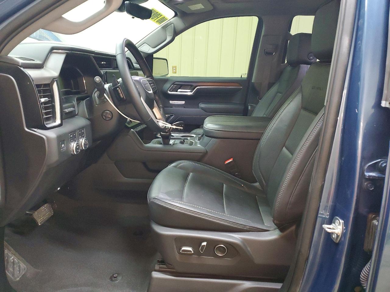2025 GMC SIERRA K1500 DENALI photo 19