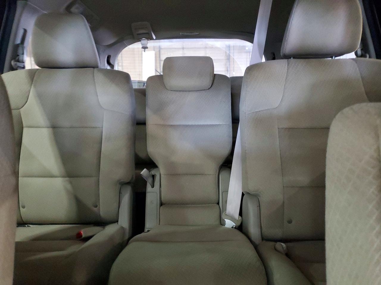 2016 HONDA ODYSSEY SE photo 19