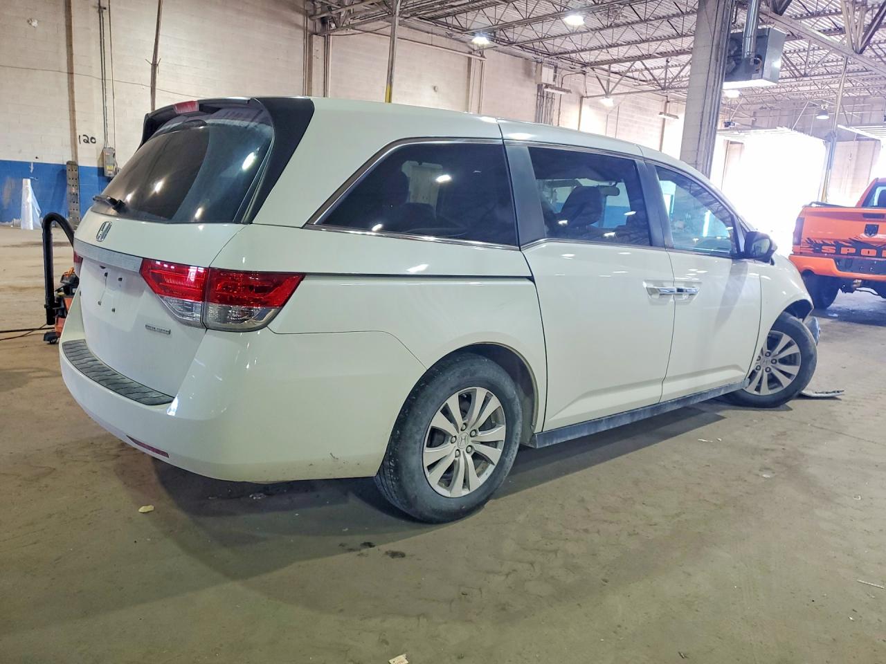2016 HONDA ODYSSEY SE photo 5