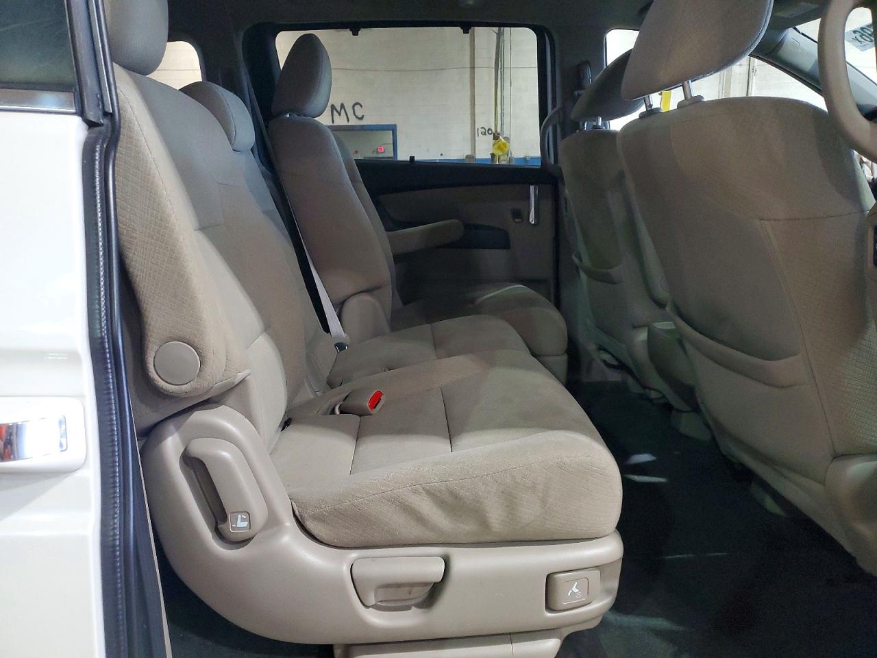 2016 HONDA ODYSSEY SE photo 21