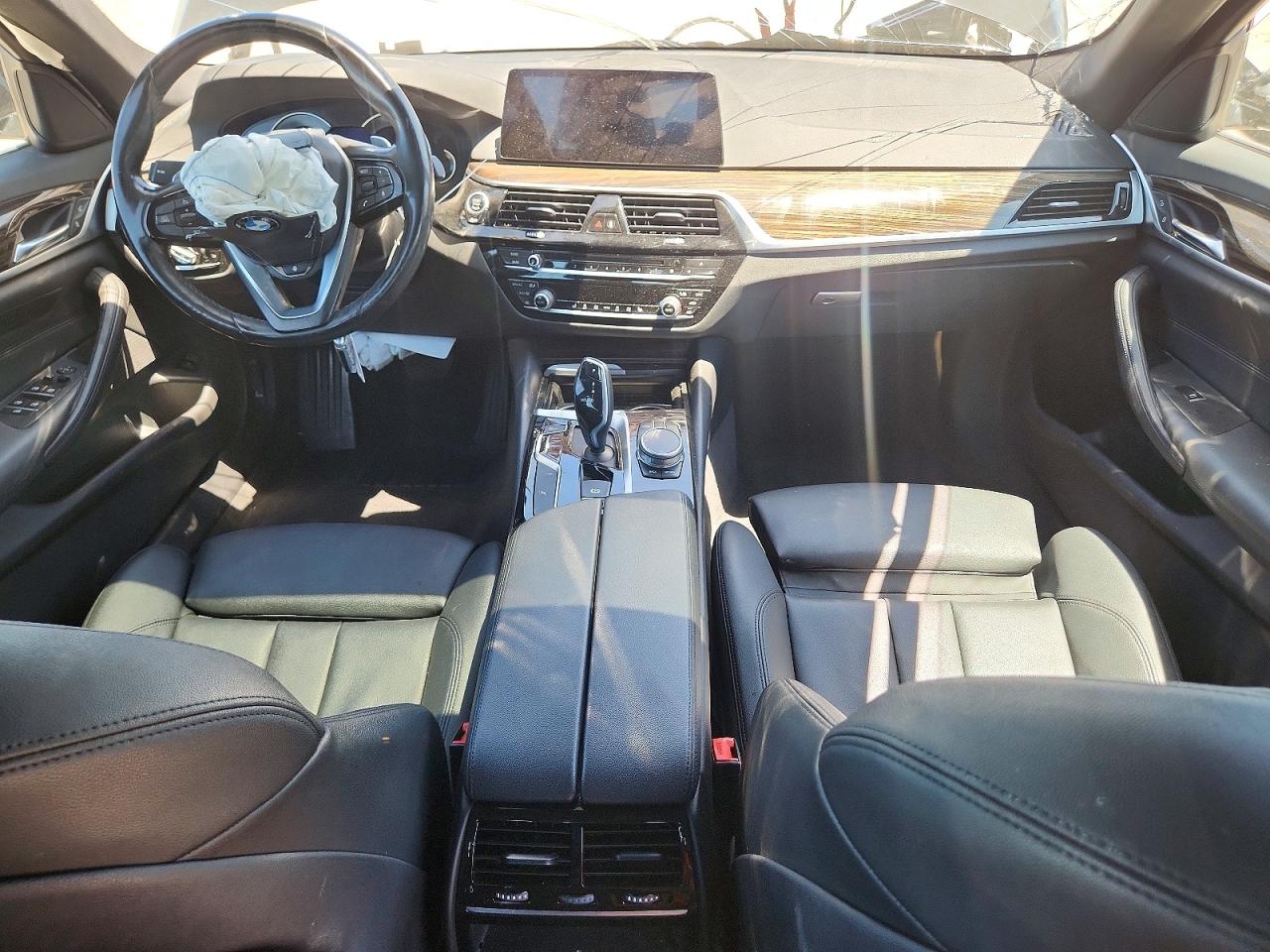 2019 BMW 530 XI photo 15
