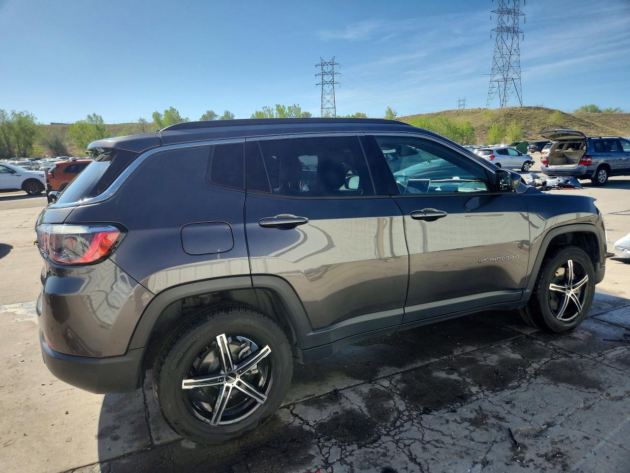2024 JEEP COMPASS LATITUDE photo 3