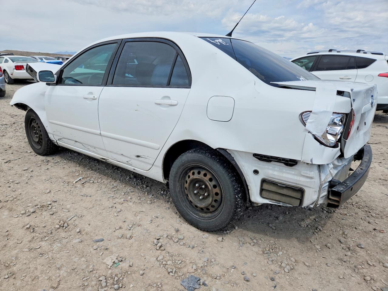 2007 TOYOTA COROLLA LE photo 2