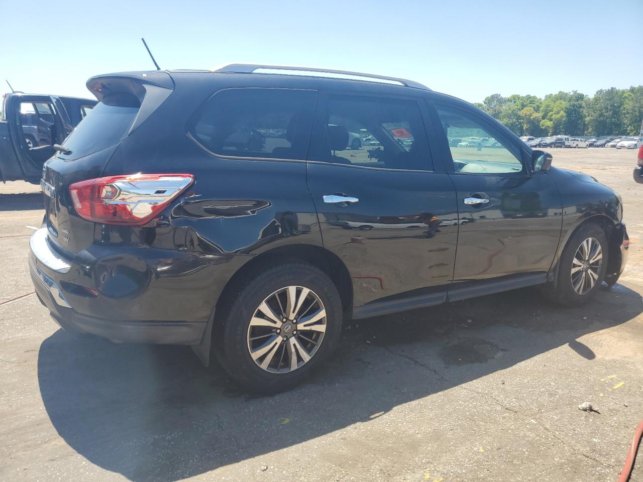 2017 NISSAN PATHFINDER S photo 3