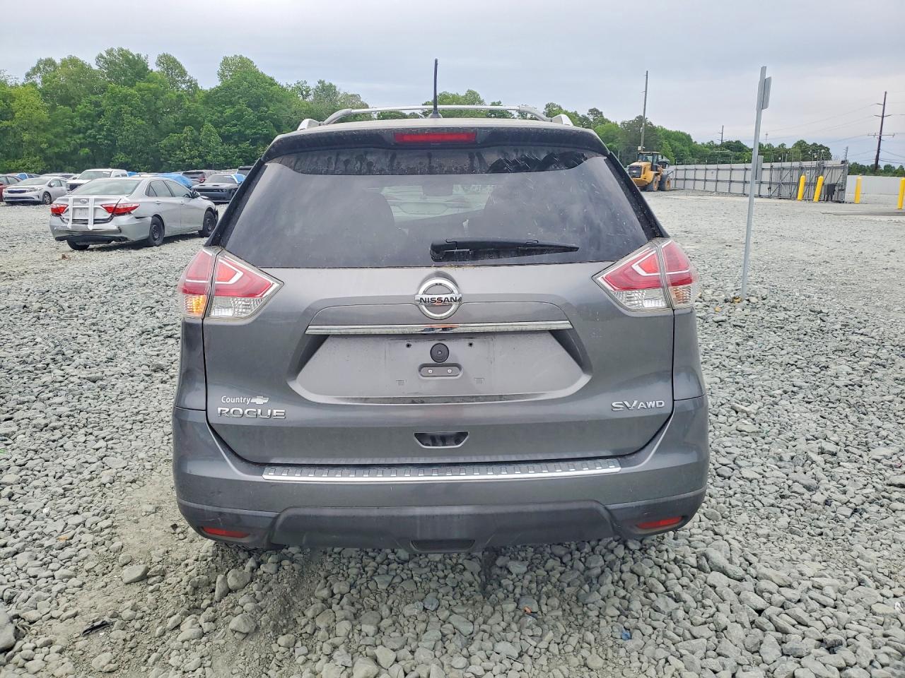 2016 NISSAN ROGUE SV photo 11