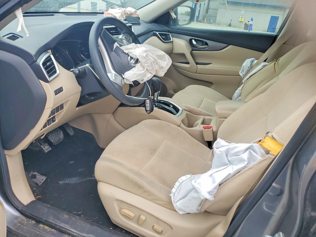2016 NISSAN ROGUE SV photo 13