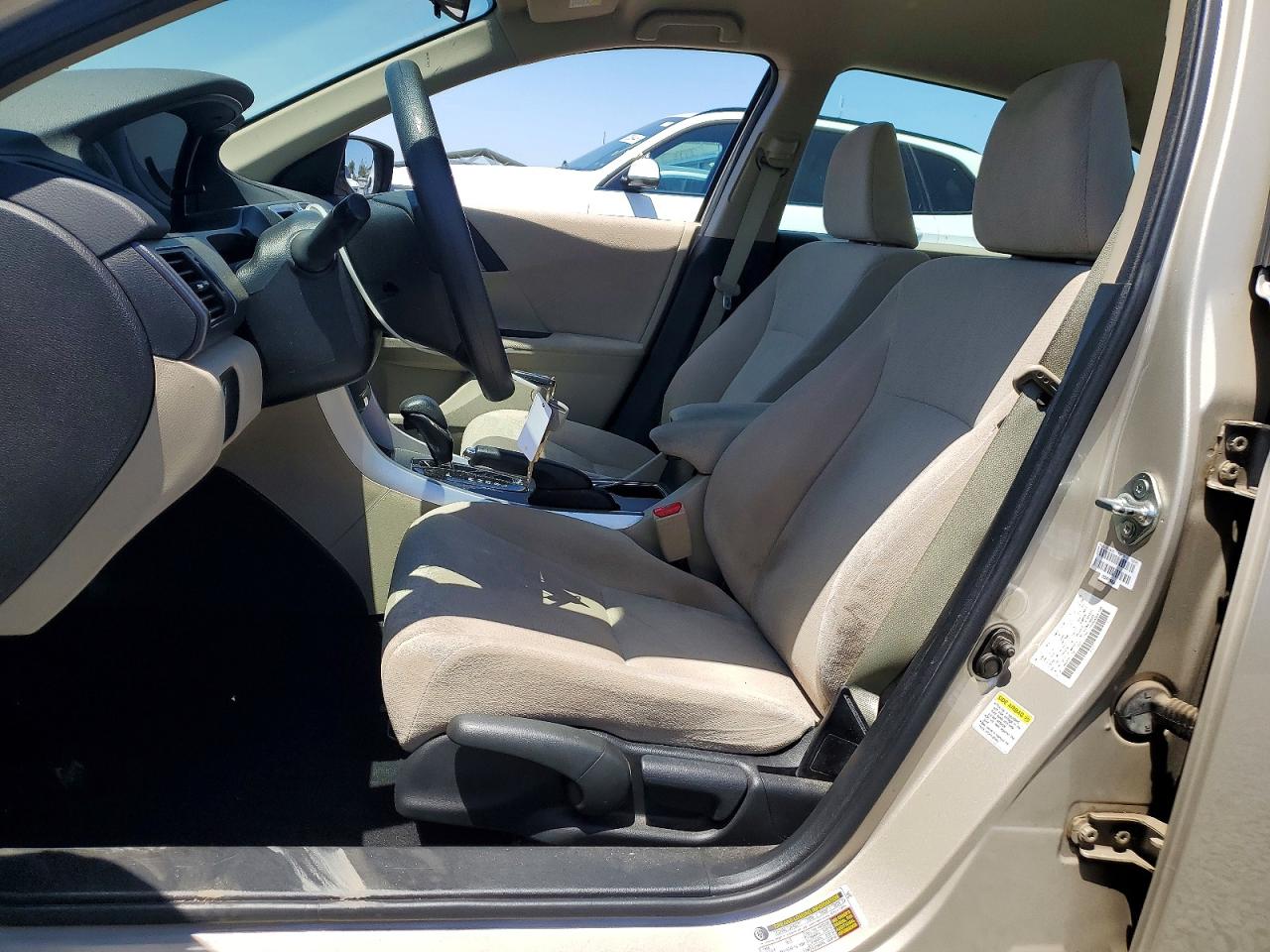 2013 HONDA ACCORD LX photo 19