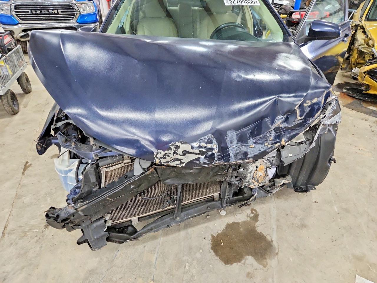2015 TOYOTA CAMRY LE photo 31