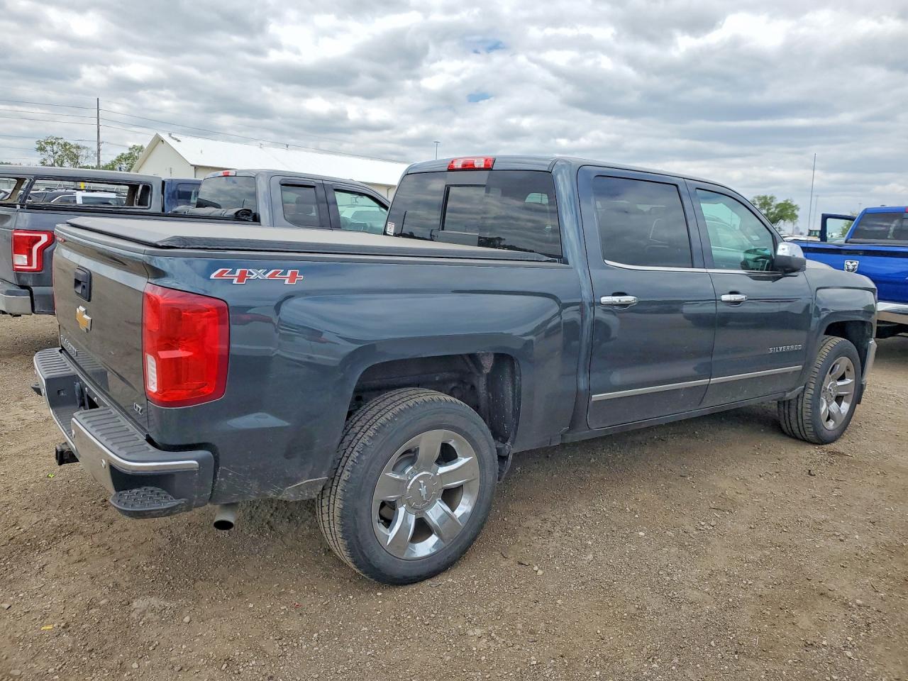 2017 CHEVROLET SILVERADO K1500 LTZ photo 7