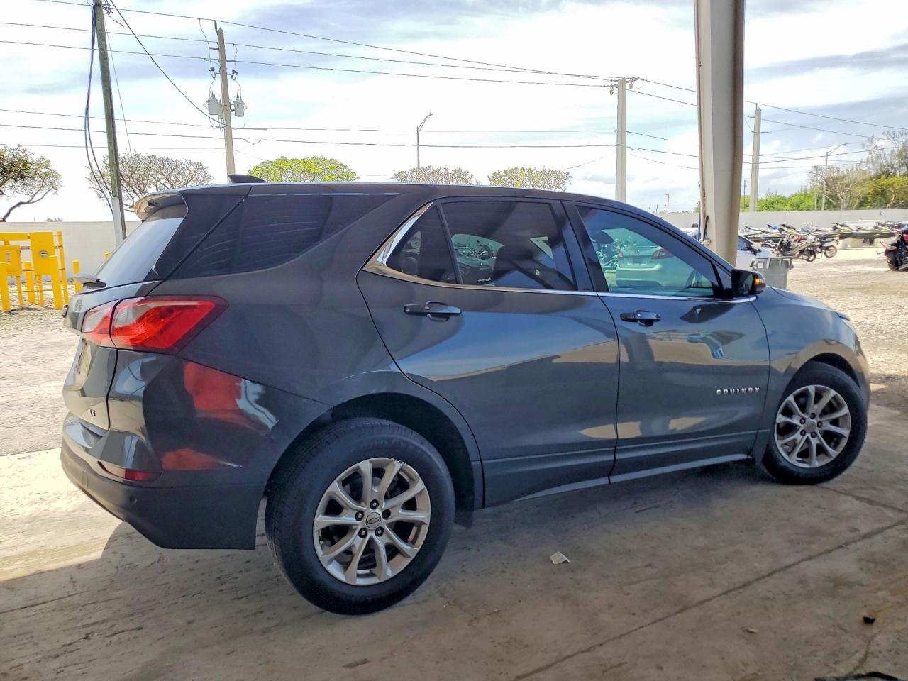 2018 CHEVROLET EQUINOX LT photo 5
