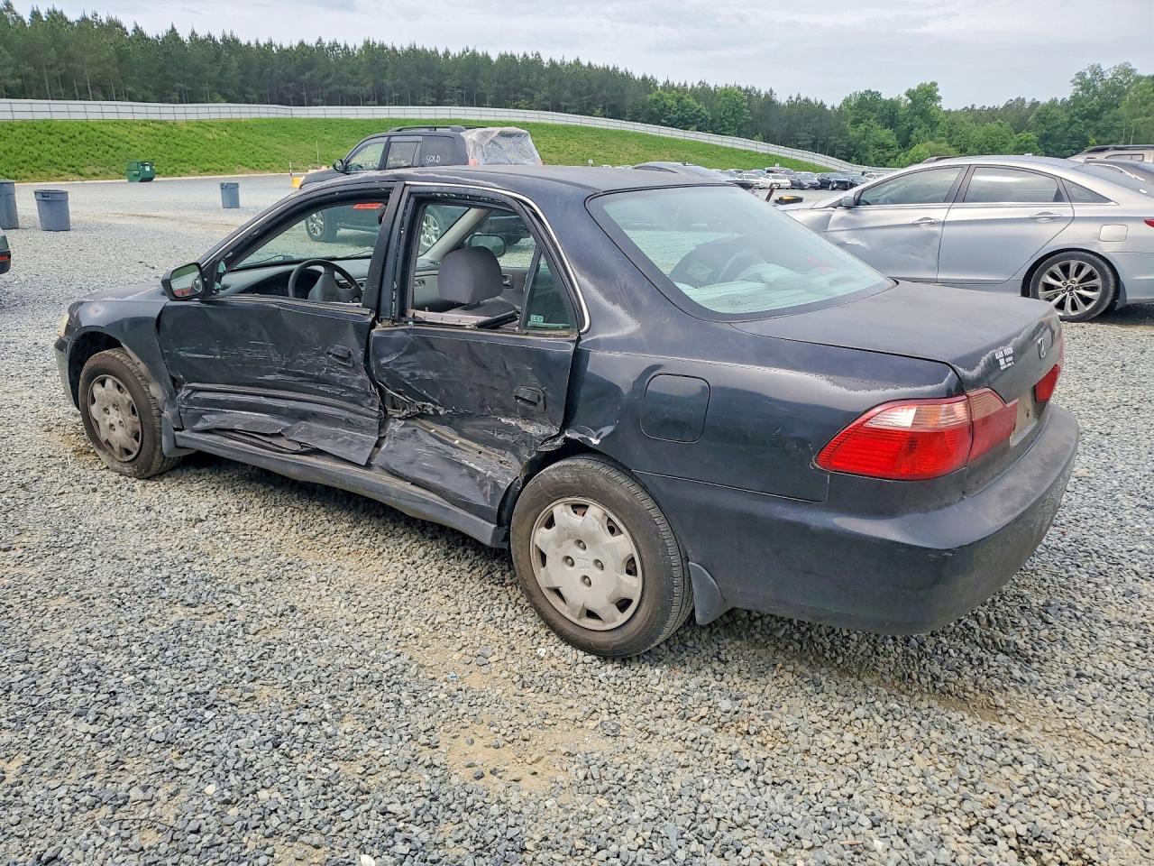 1999 HONDA ACCORD LX photo 3