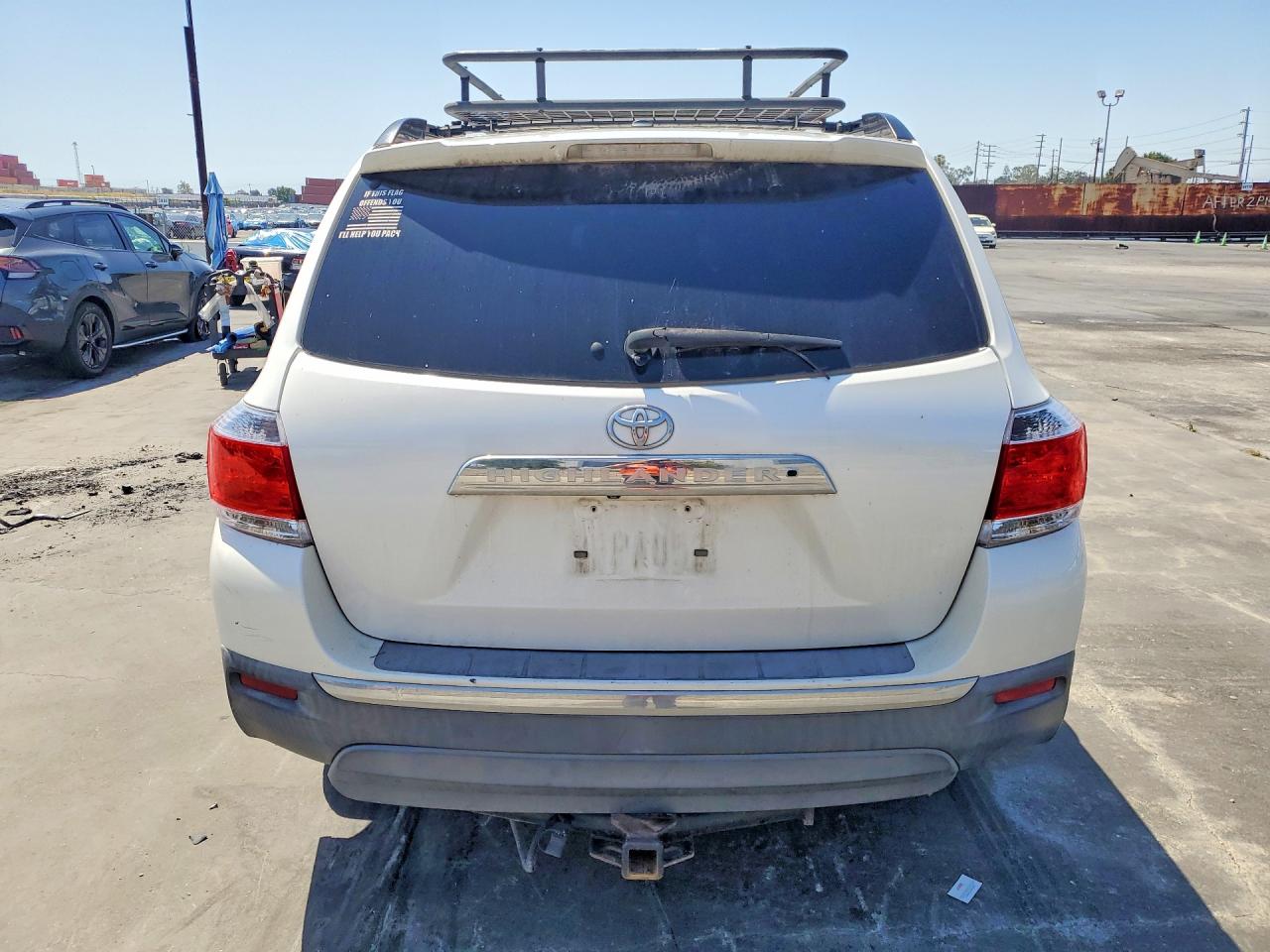 2012 TOYOTA HIGHLANDER SE photo 11