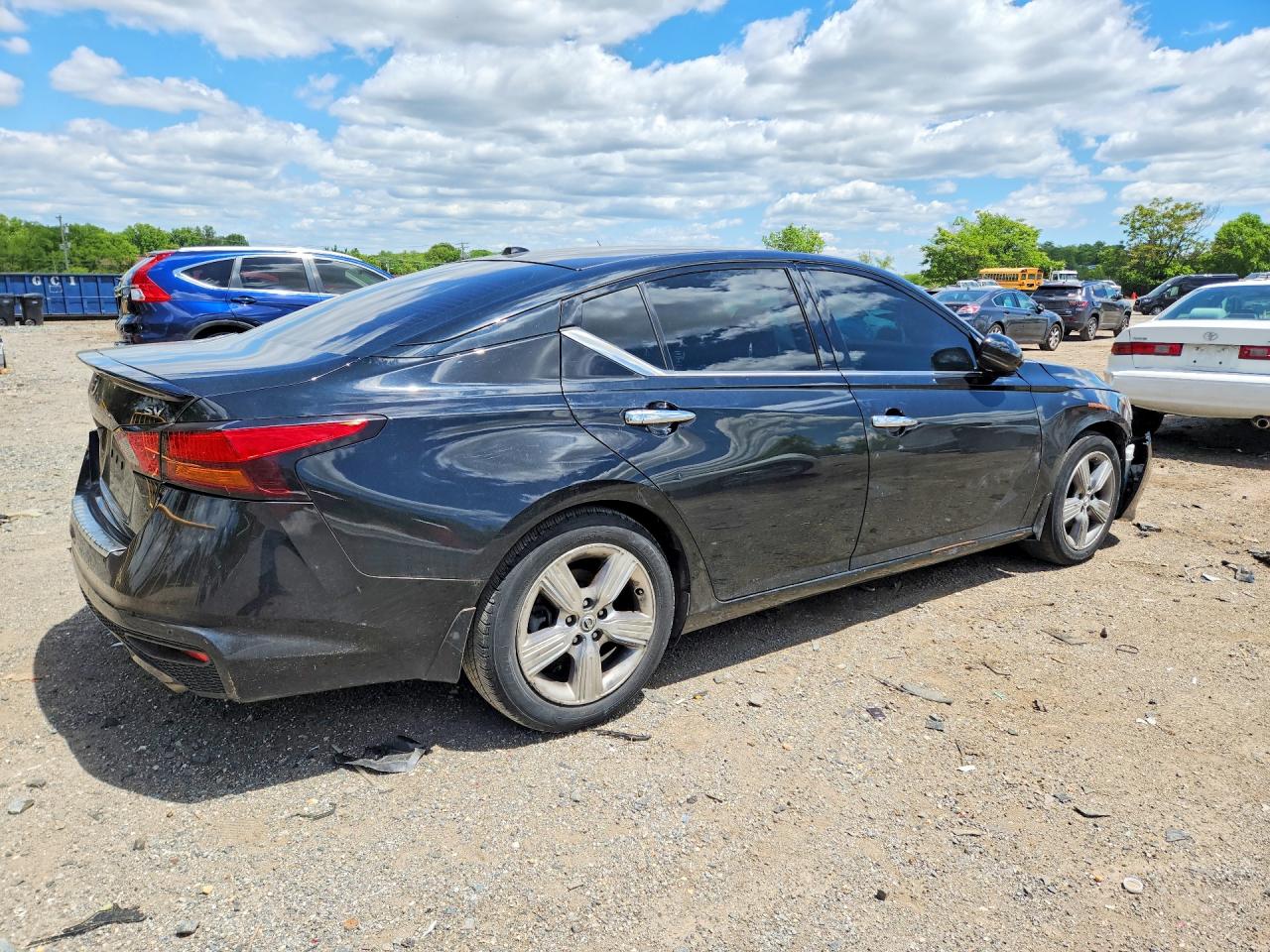 2019 NISSAN ALTIMA SV photo 7