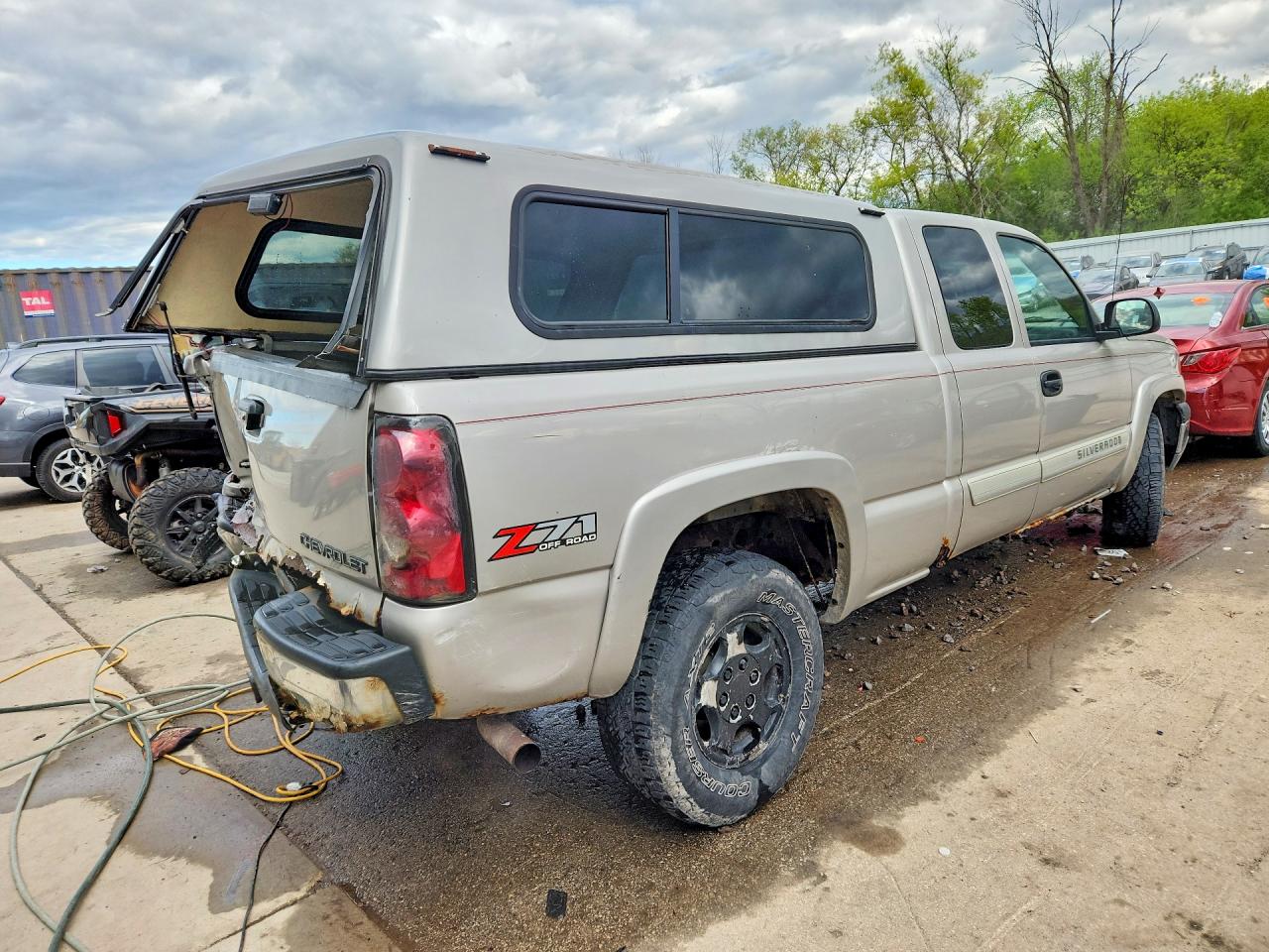2004 CHEVROLET SILVERADO K1500 photo 3