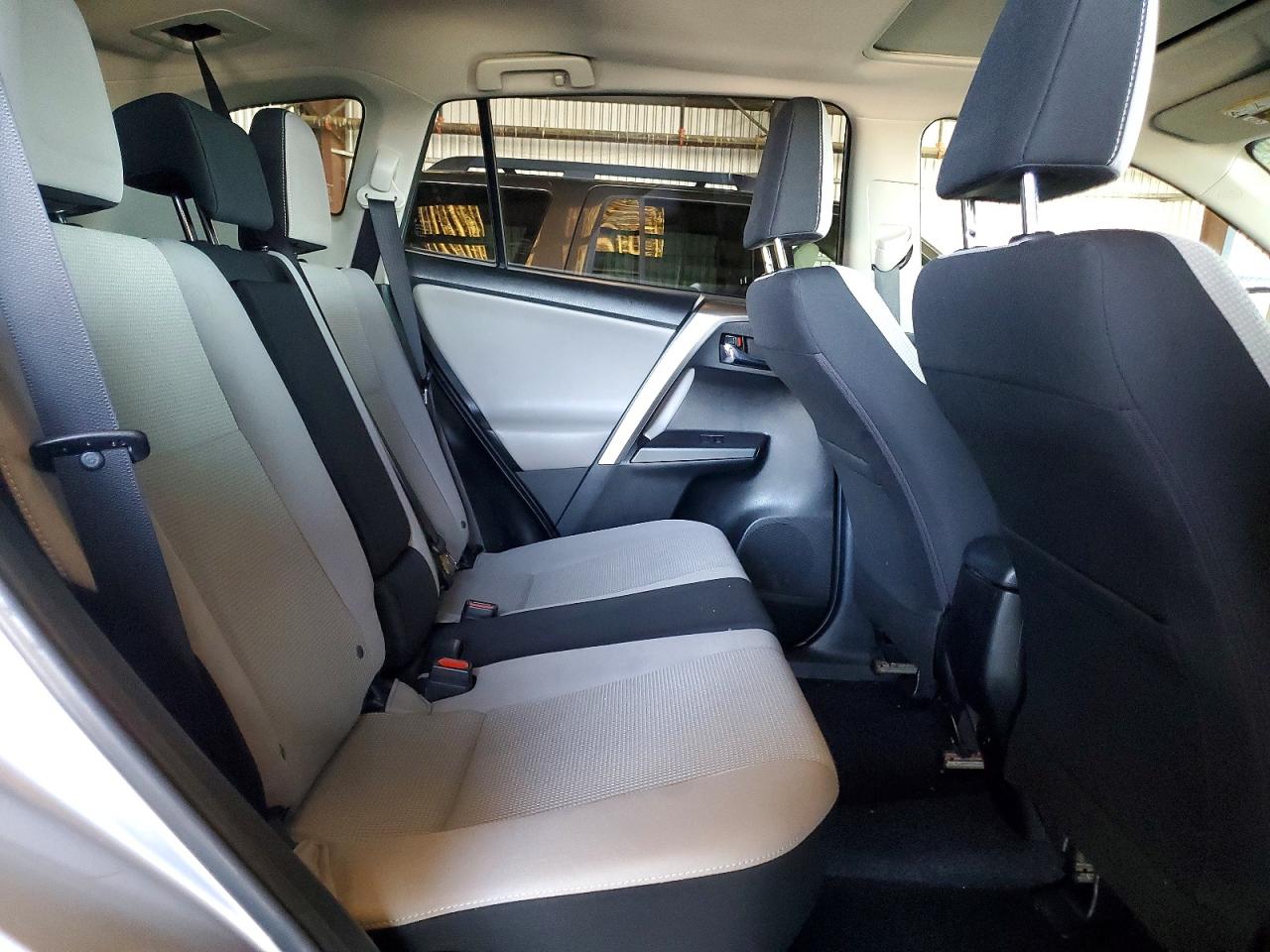 2018 TOYOTA RAV4 XLE photo 21