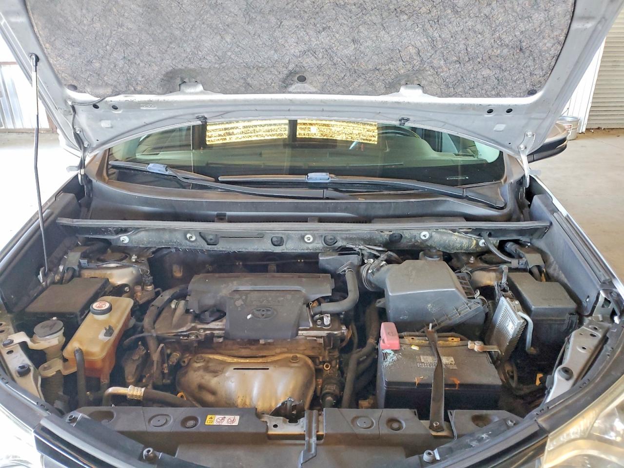 2018 TOYOTA RAV4 XLE photo 23