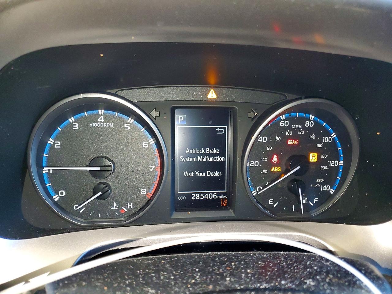 2018 TOYOTA RAV4 XLE photo 17