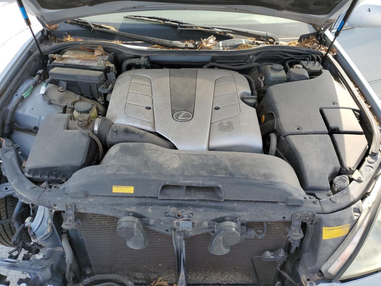 2003 LEXUS LS 430 photo 21