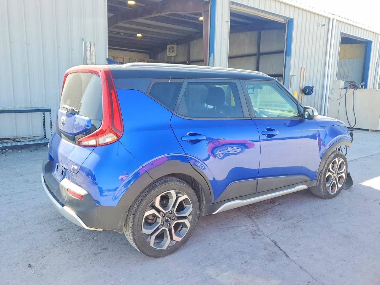 2020 KIA SOUL X-LINE photo 3