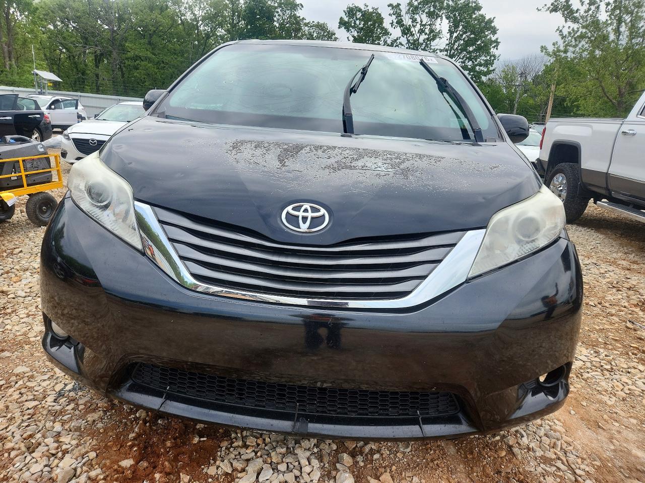 2014 TOYOTA SIENNA XLE 8-PASSENGER photo 9