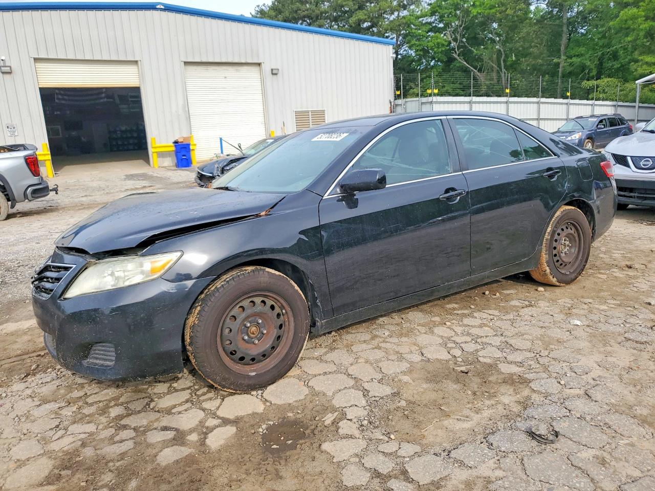 2011 TOYOTA CAMRY