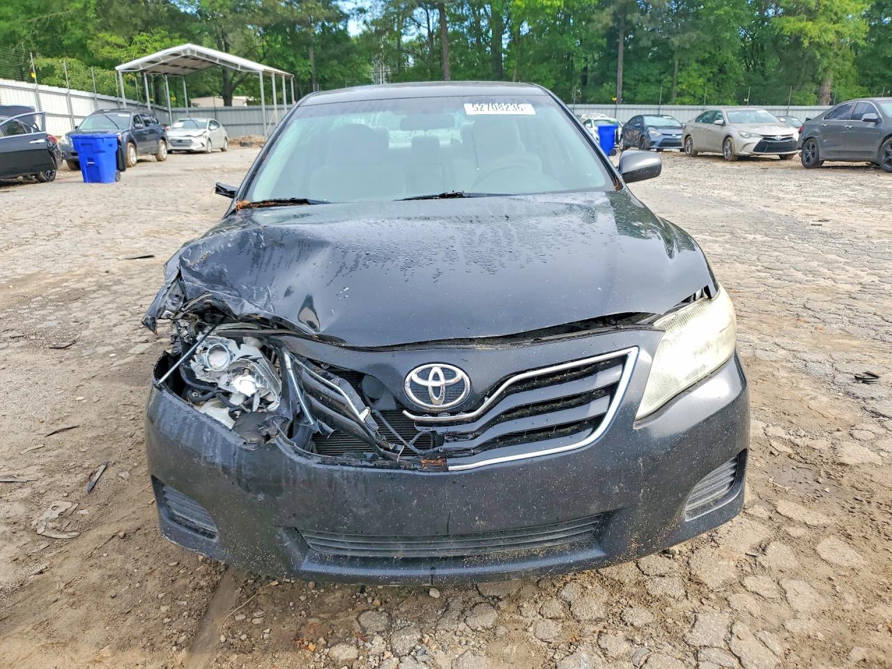 2011 TOYOTA CAMRY LE photo 9