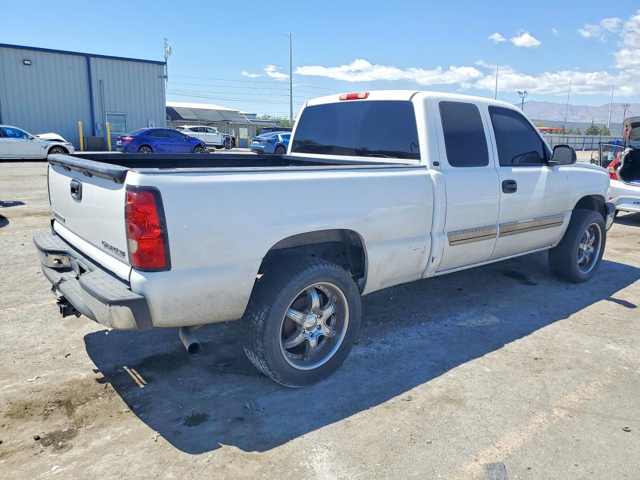 2005 CHEVROLET SILVERADO C1500 photo 7