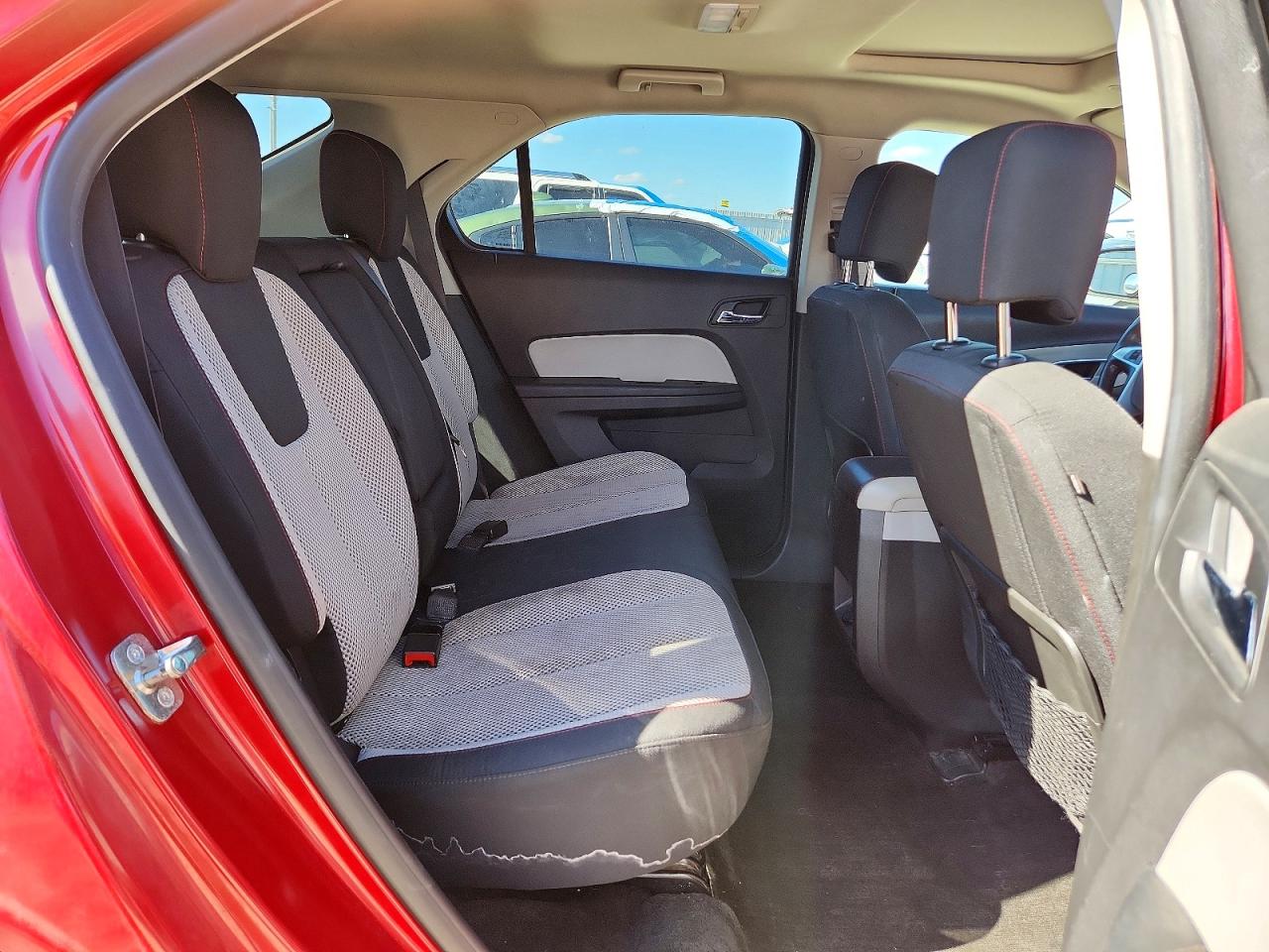 2015 CHEVROLET EQUINOX LT photo 11