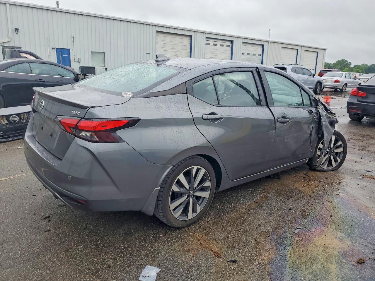 2020 NISSAN VERSA SR photo 3