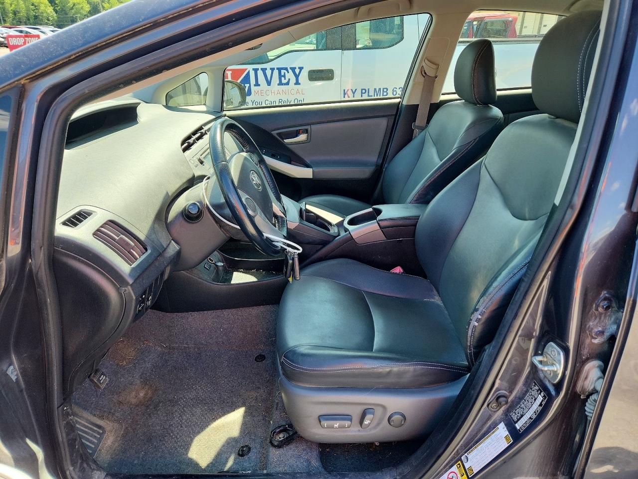 2013 TOYOTA PRIUS FOUR photo 13