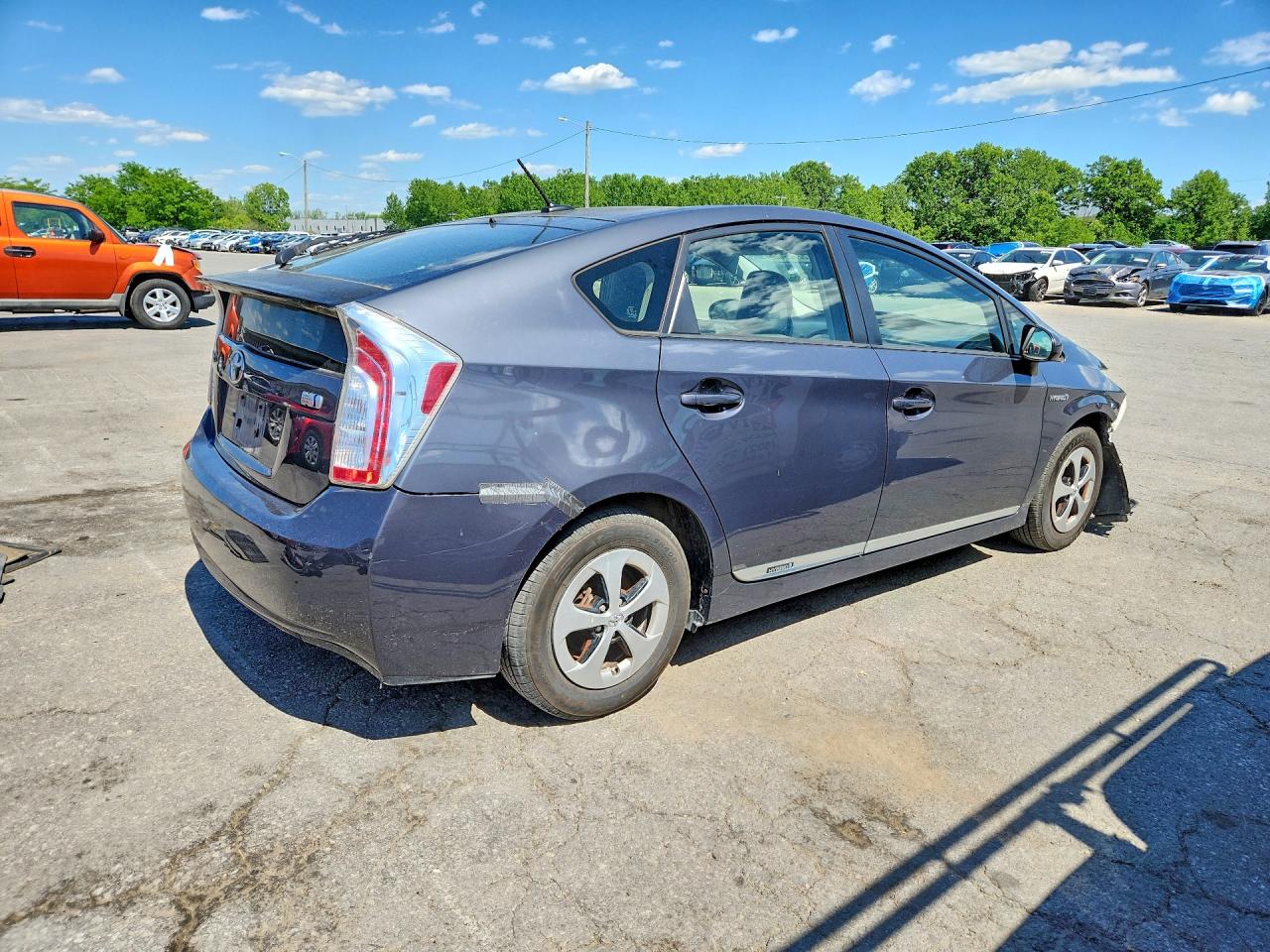 2013 TOYOTA PRIUS FOUR photo 5