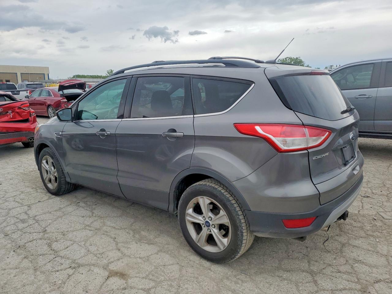 2013 FORD ESCAPE SE photo 4
