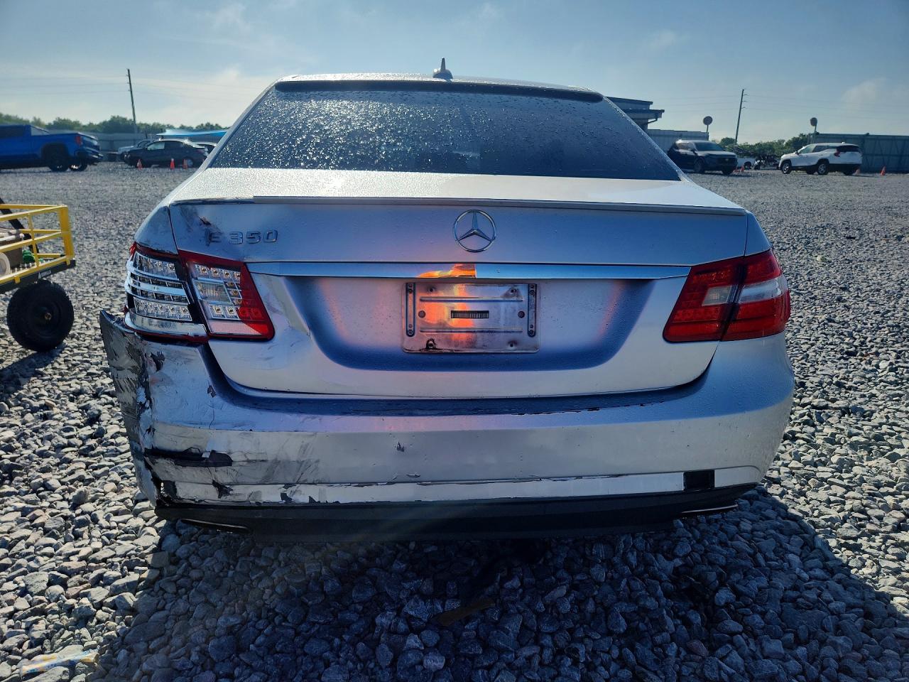 2011 MERCEDES-BENZ E 350 photo 16